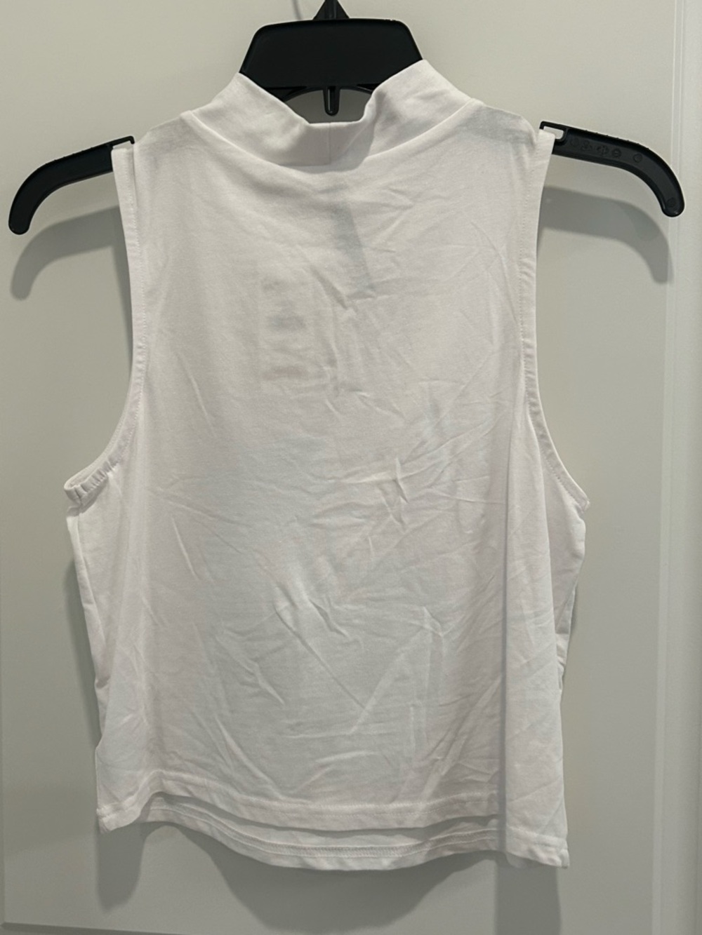 MWT Silver Jeans White Sleeveless Mock-Neck Tank